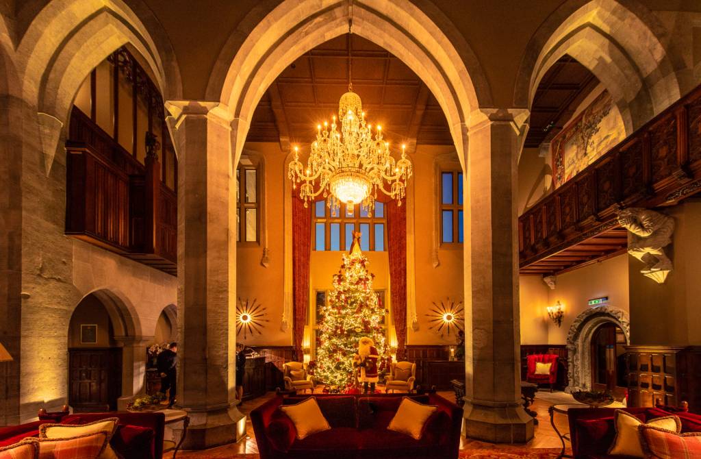 Best Places to Stay in Ireland for Christmas | Ireland Chauffeur Travel