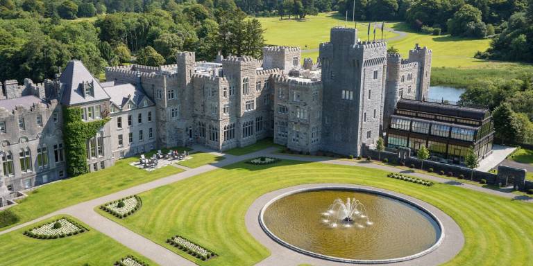 Castles of Ireland .Rentals, Trips and Experiences.