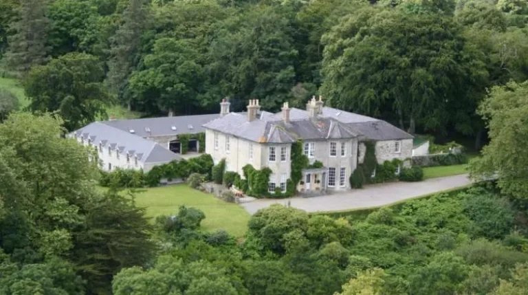 Big Family Gatherings. Our Guide To Kerry’s Luxury Rentals